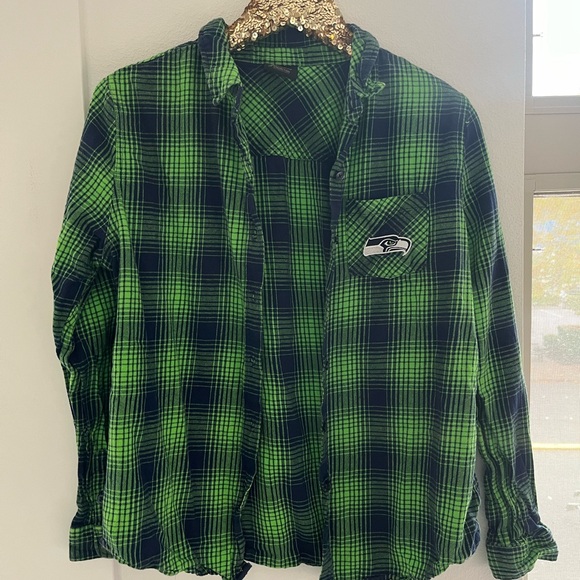 NFL Seattle Seahawks Womens Green Plaid Button Down Shirt Juniors Collection XL - Picture 13 of 14